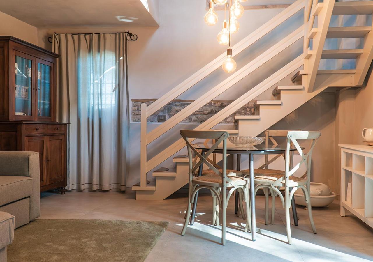 Appartement Casale Gambini à Quattro Castella Extérieur photo